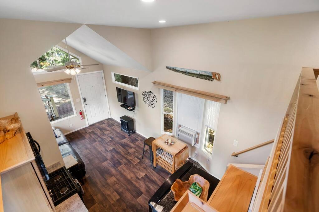 New Tiny Home Steps Away From Mt. Rainier Эшфорд Экстерьер фото
